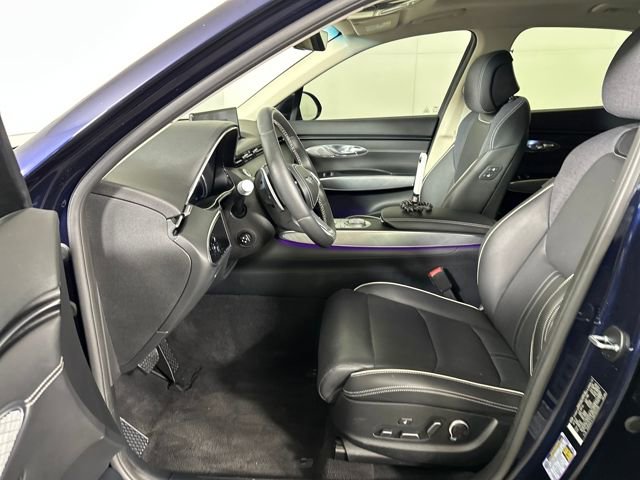 Used 2024 Genesis Electrified GV70 Advanced image 11