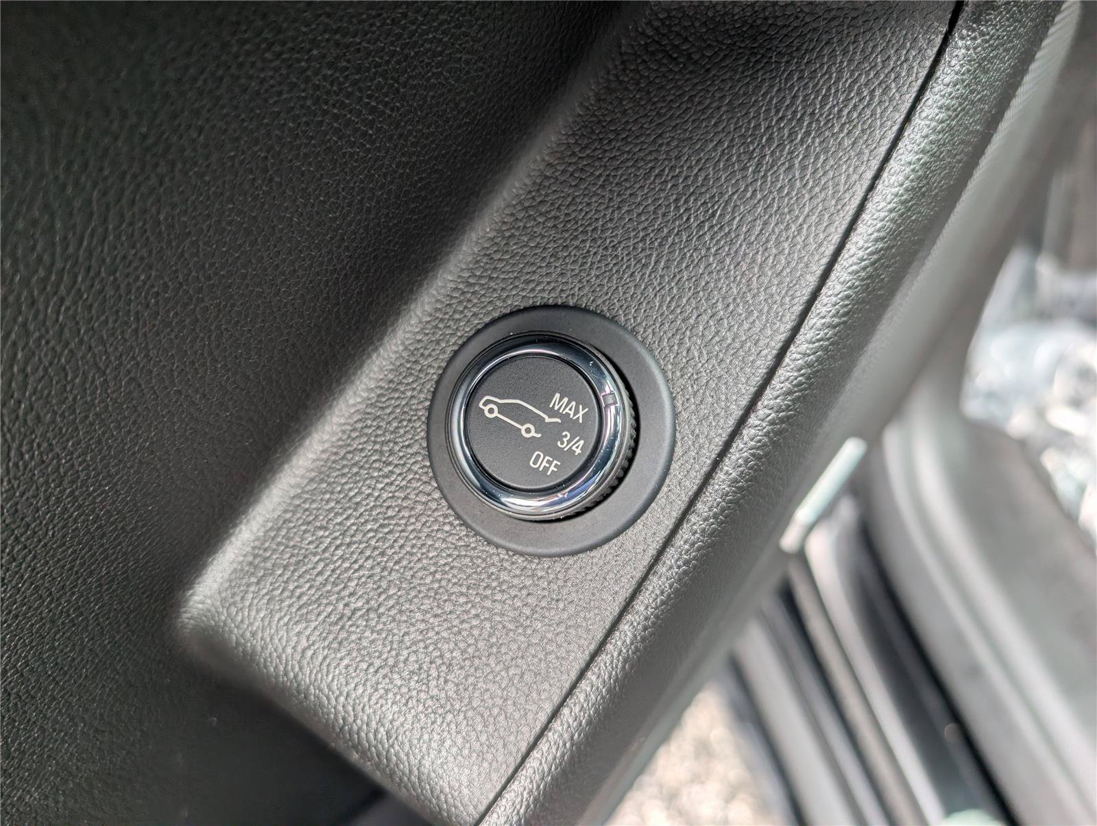 Used 2023 Chevrolet Traverse Premier w/ LPO, Floor Liner Package AWD/4WD image 25