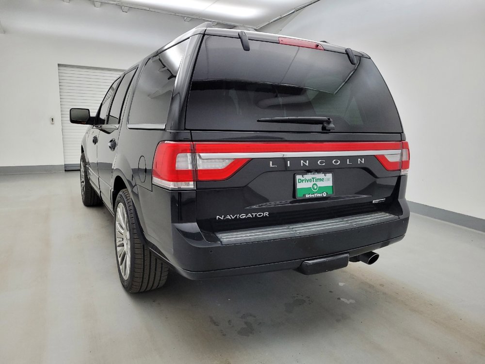 Used 2016 Lincoln Navigator Reserve AWD/4WD image 6