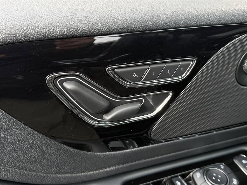 New 2026 Lincoln Aviator AWD image 37