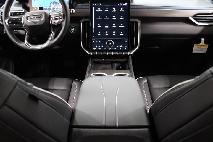 New 2026 GMC Acadia Denali w/ LPO, Floor Liner Package image 30