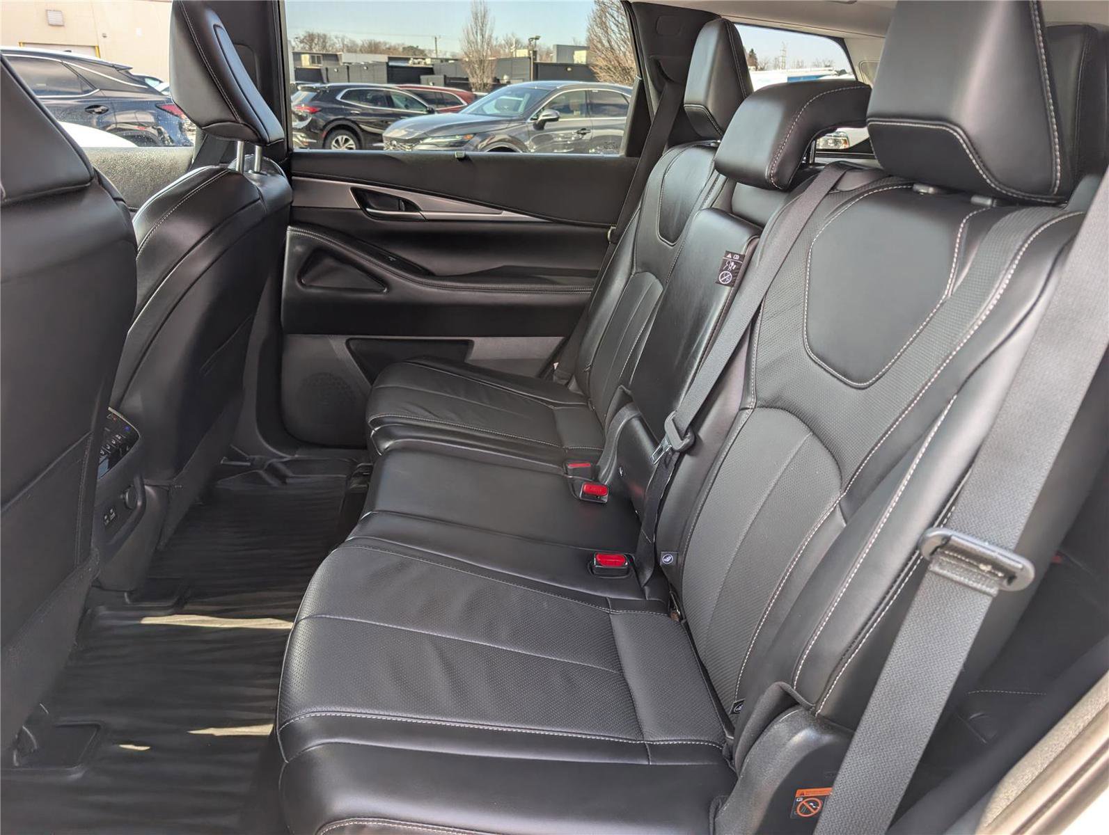 Used 2023 INFINITI QX60 Luxe w/ Cargo Package image 18