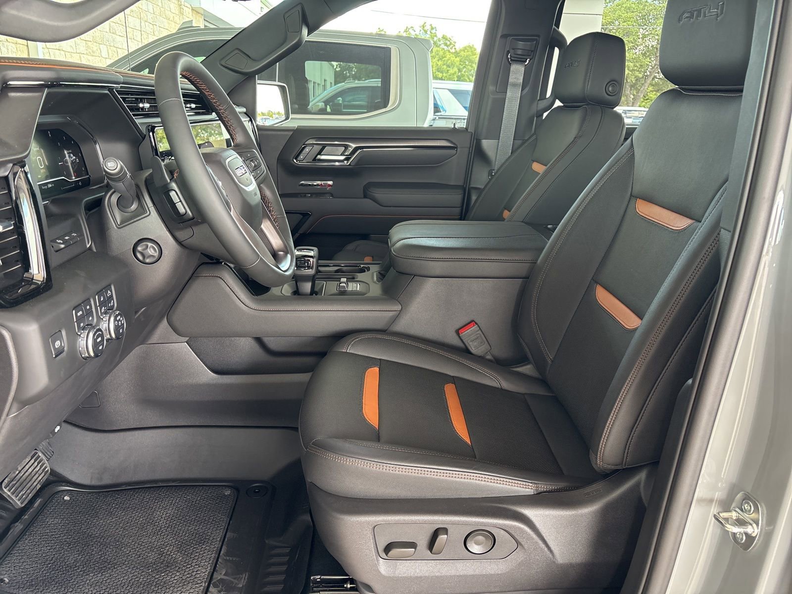 New 2024 GMC Sierra 1500 AT4 w/ Technology Package image 10