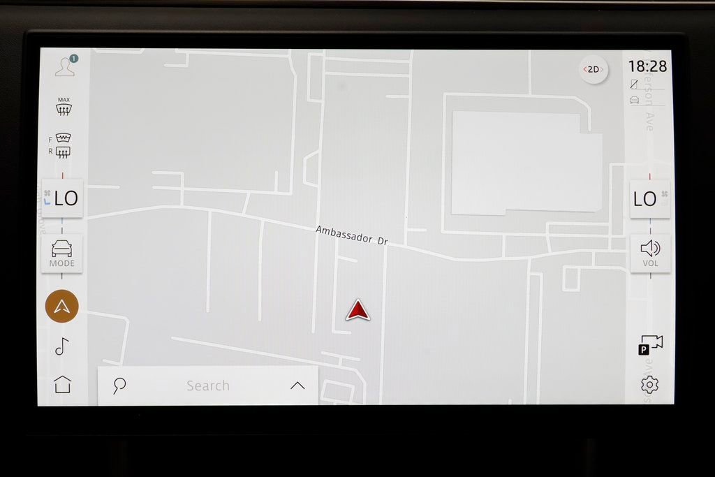 New 2025 Land Rover Range Rover SE image 12