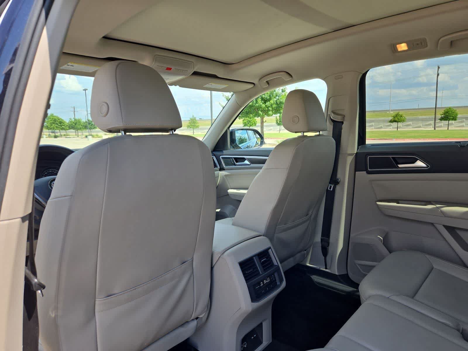 Used 2018 Volkswagen Atlas SEL FWD image 16