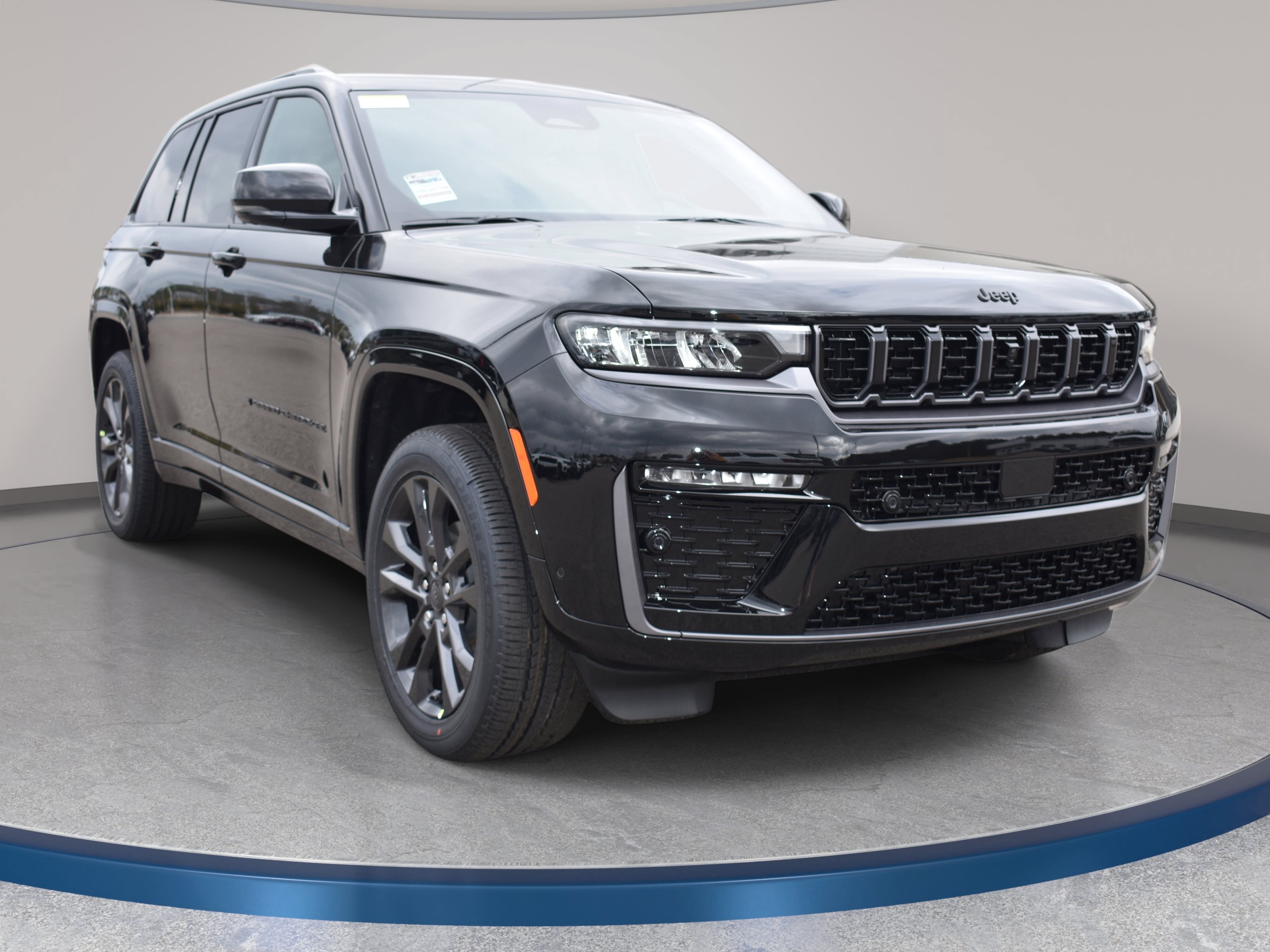 New 2026 Jeep Grand Cherokee Limited Reserve AWD/4WD image 4