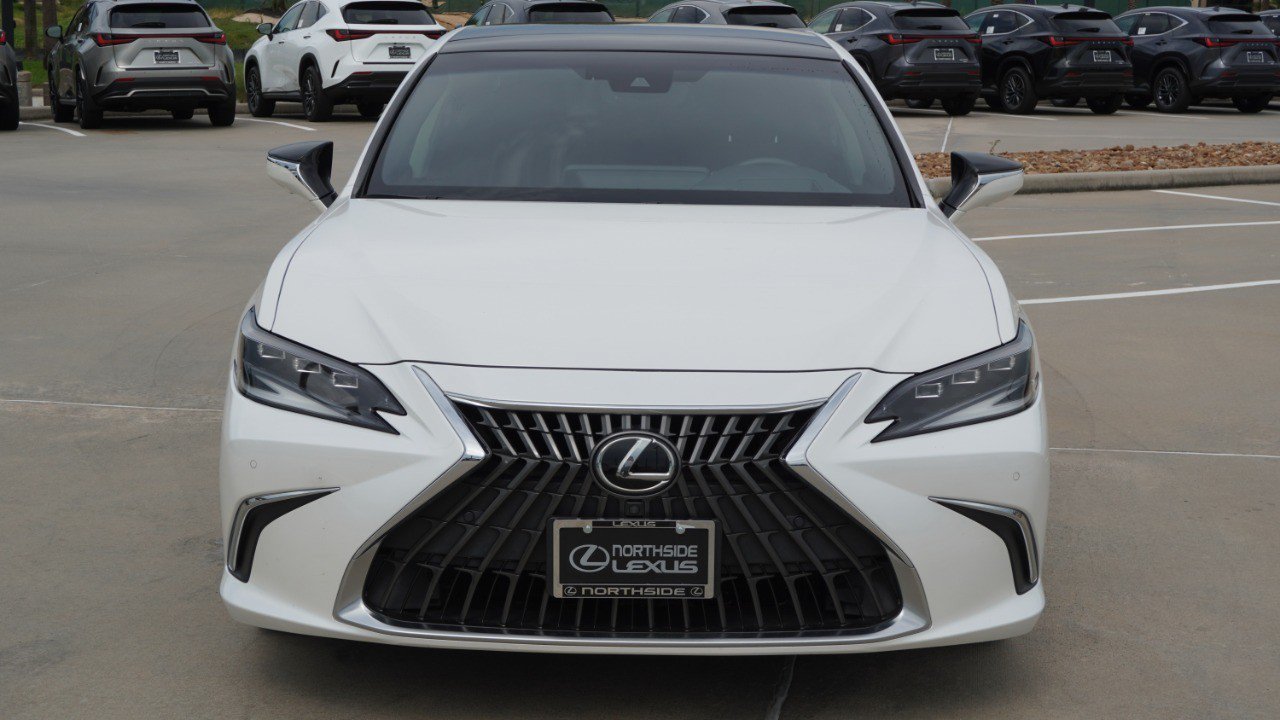 Certified 2022 Lexus ES 350 Ultra Luxury w/ Accessory Package 2 FWD image 2