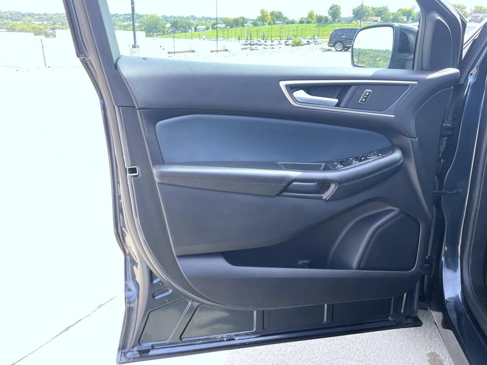 Used 2024 Ford Edge SEL w/ Sport Appearance Package AWD/4WD image 10