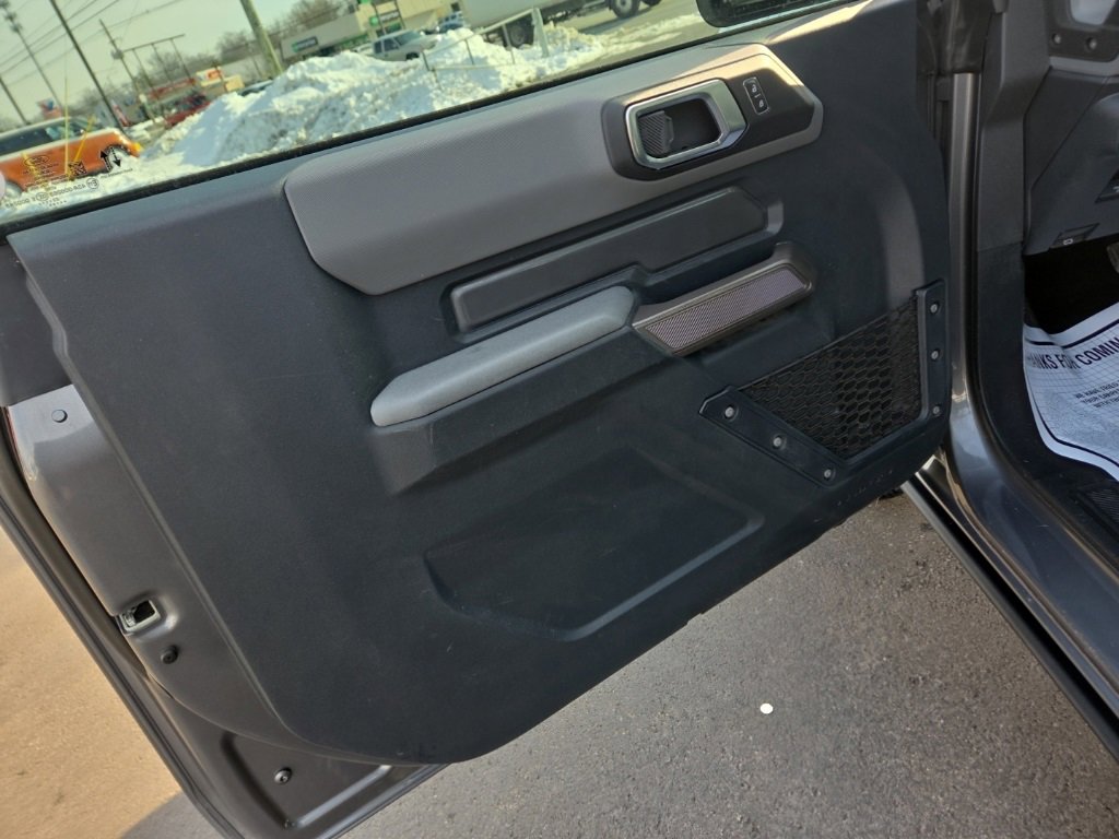 Used 2023 Ford Bronco Black Diamond image 14