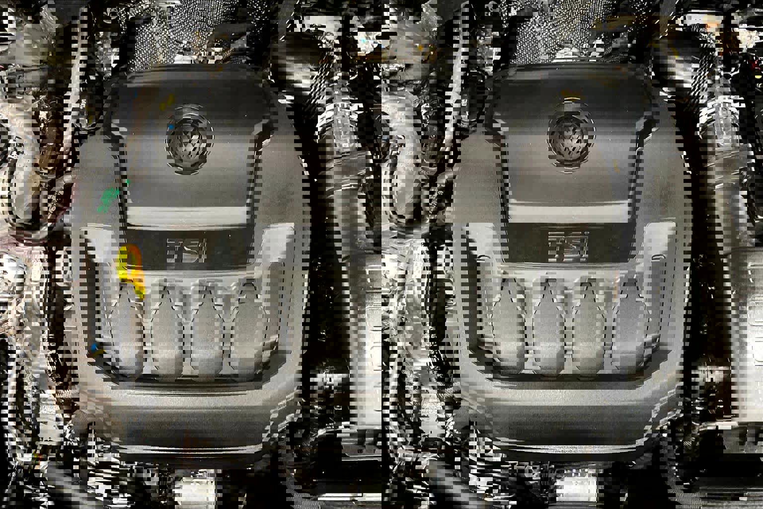 Used 2021 Volkswagen Tiguan SE image 33