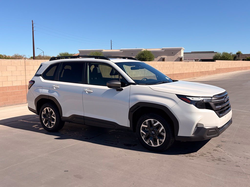 Used 2025 Subaru Forester Premium AWD/4WD image 4