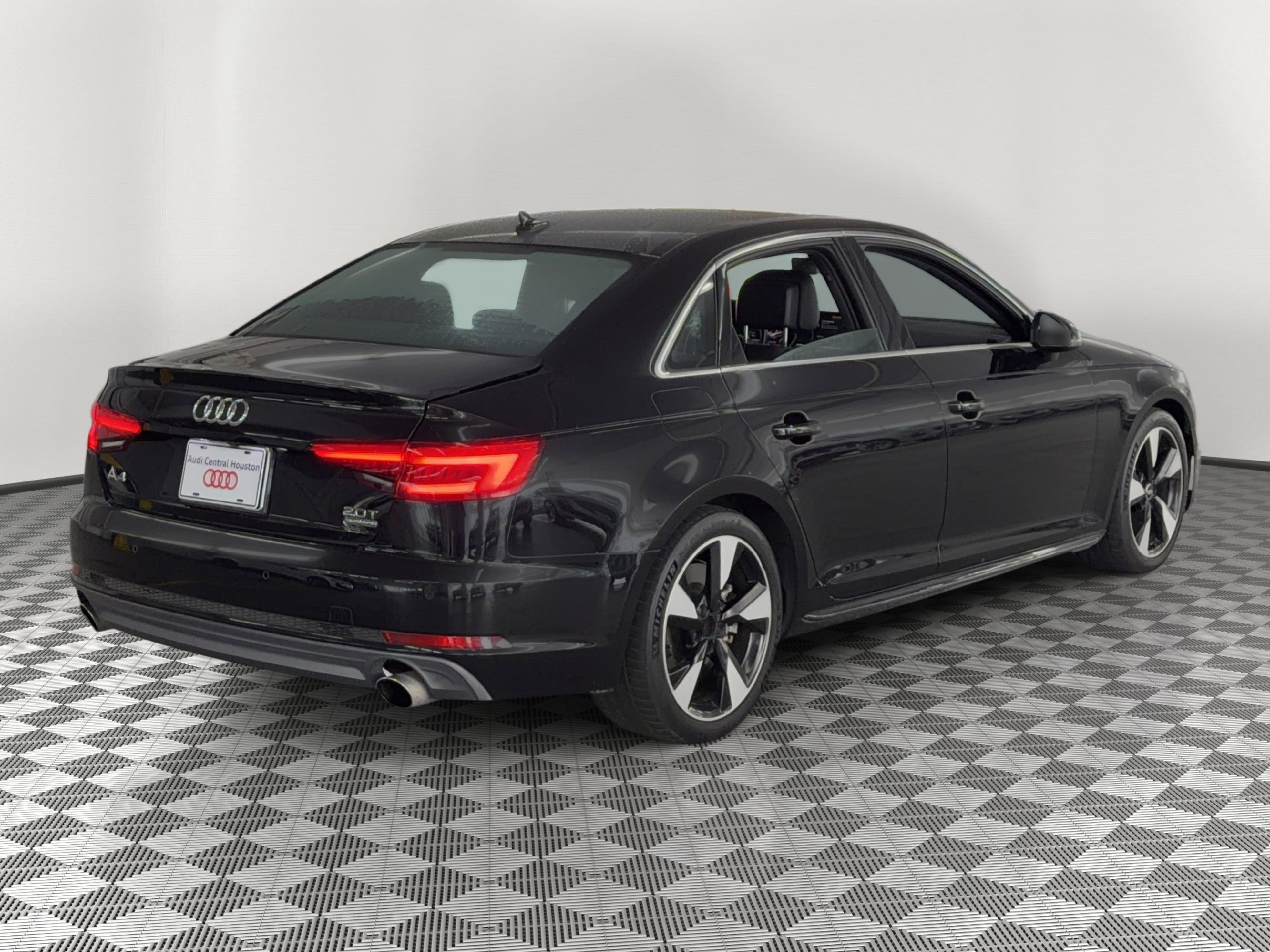 Used 2017 Audi A4 2.0T Premium Plus w/ Premium Plus Package image 9