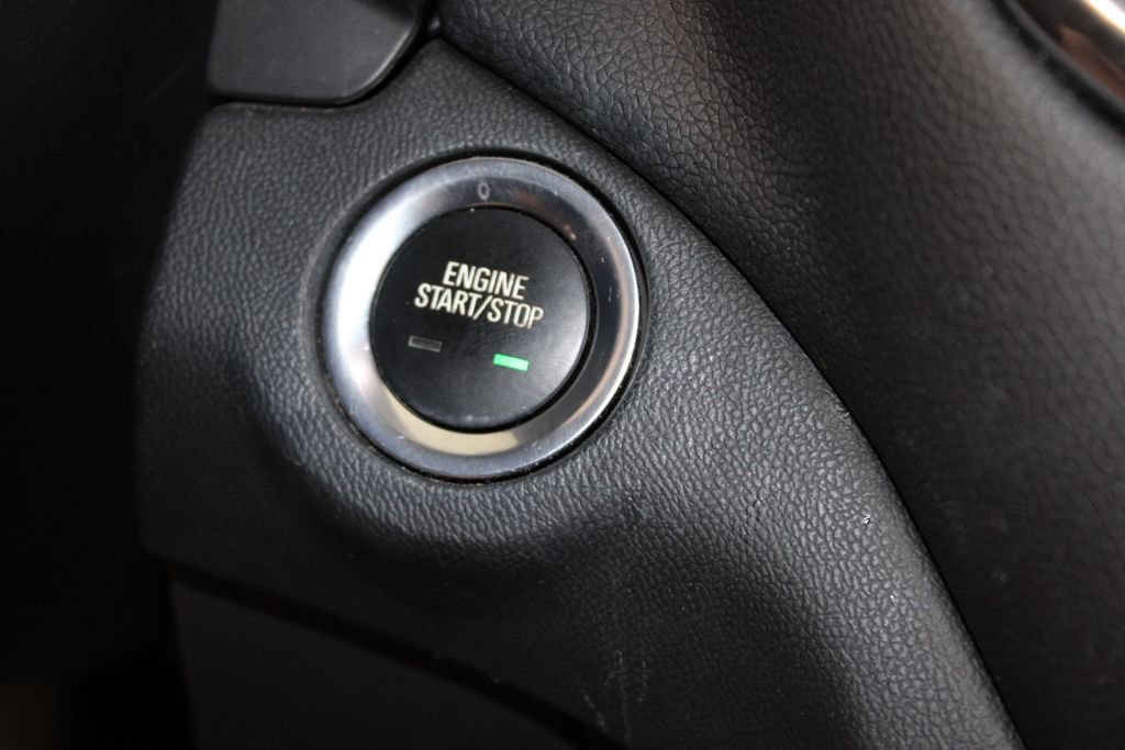 Used 2020 Chevrolet Equinox LT image 27