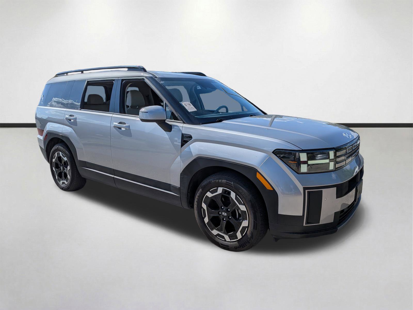 Used 2024 Hyundai Santa Fe SEL image 2