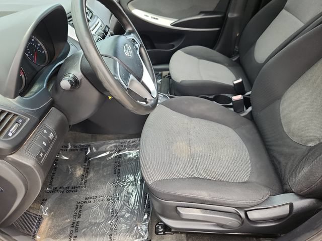 Used 2012 Hyundai Accent GS FWD image 7
