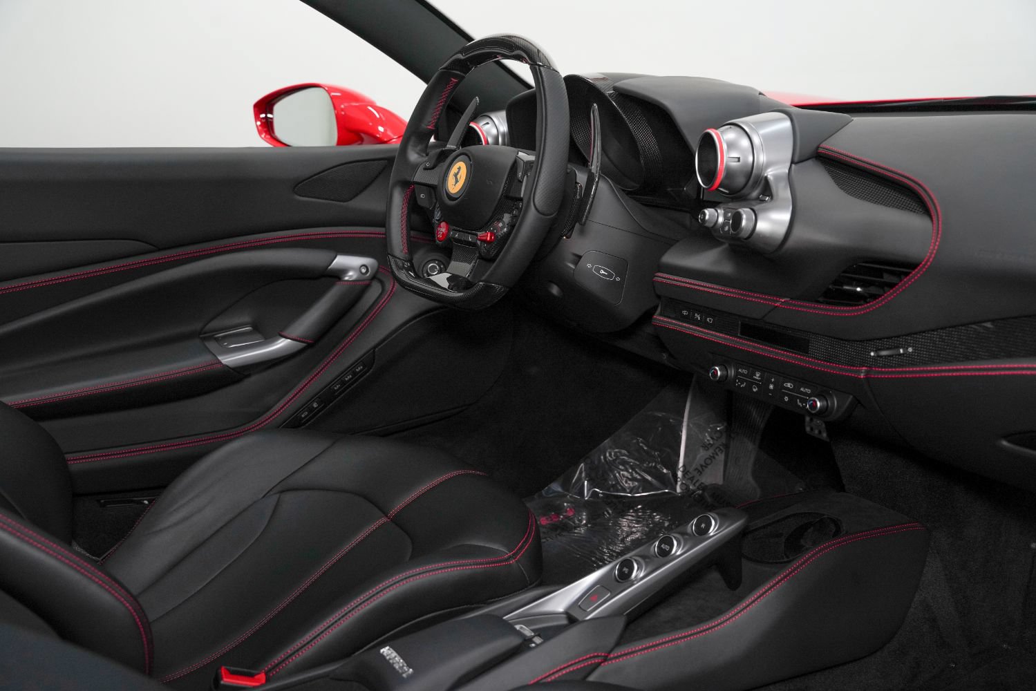 Used 2022 Ferrari F8 Tributo RWD image 31