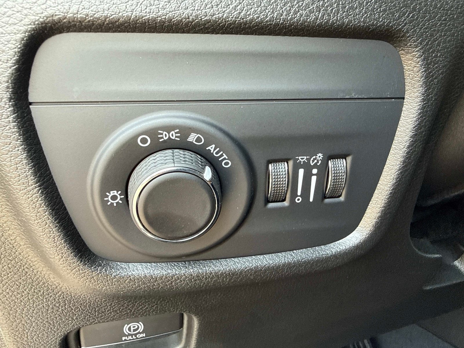 Certified 2023 Jeep Grand Cherokee L Laredo w/ Luxury Tech Group I AWD/4WD image 31