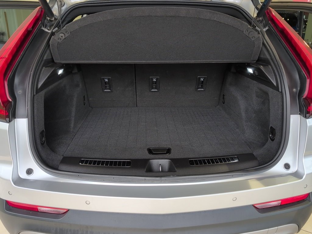 Used 2019 Cadillac XT4 Premium Luxury w/ Technology Package image 37