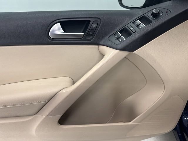 Used 2016 Volkswagen Tiguan SE image 9
