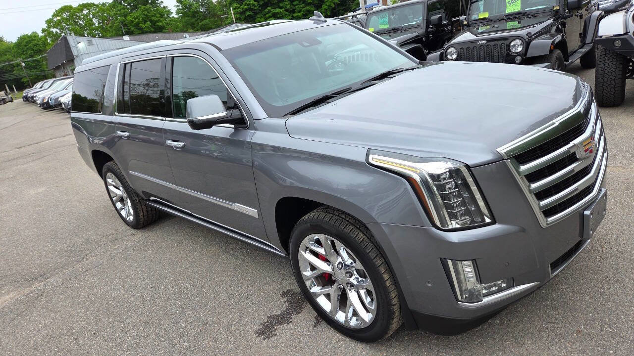 Used 2018 Cadillac Escalade ESV Premium Luxury AWD/4WD image 19