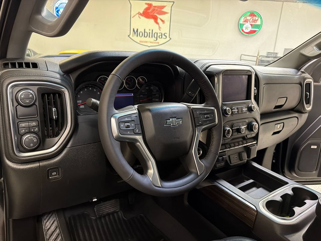 Used 2019 Chevrolet Silverado 1500 RST w/ All-Star Edition RWD image 26