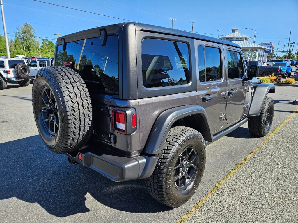 Used 2024 Jeep Wrangler Unlimited AWD/4WD image 5