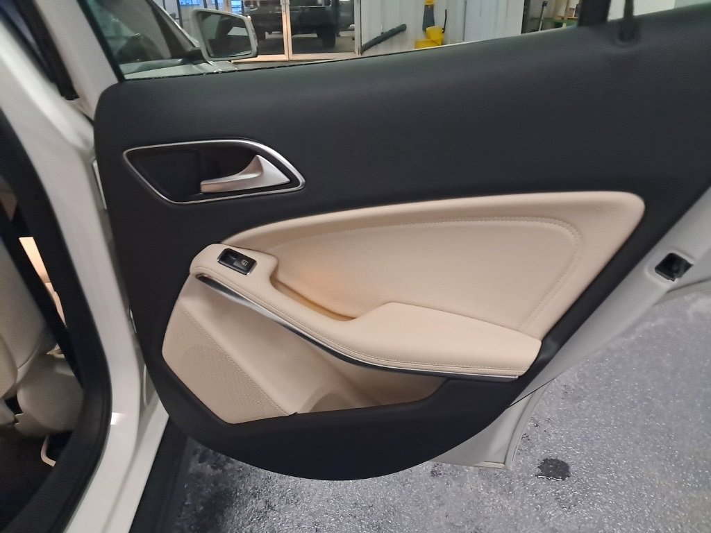 Used 2018 Mercedes-Benz GLA 250 4MATIC image 27