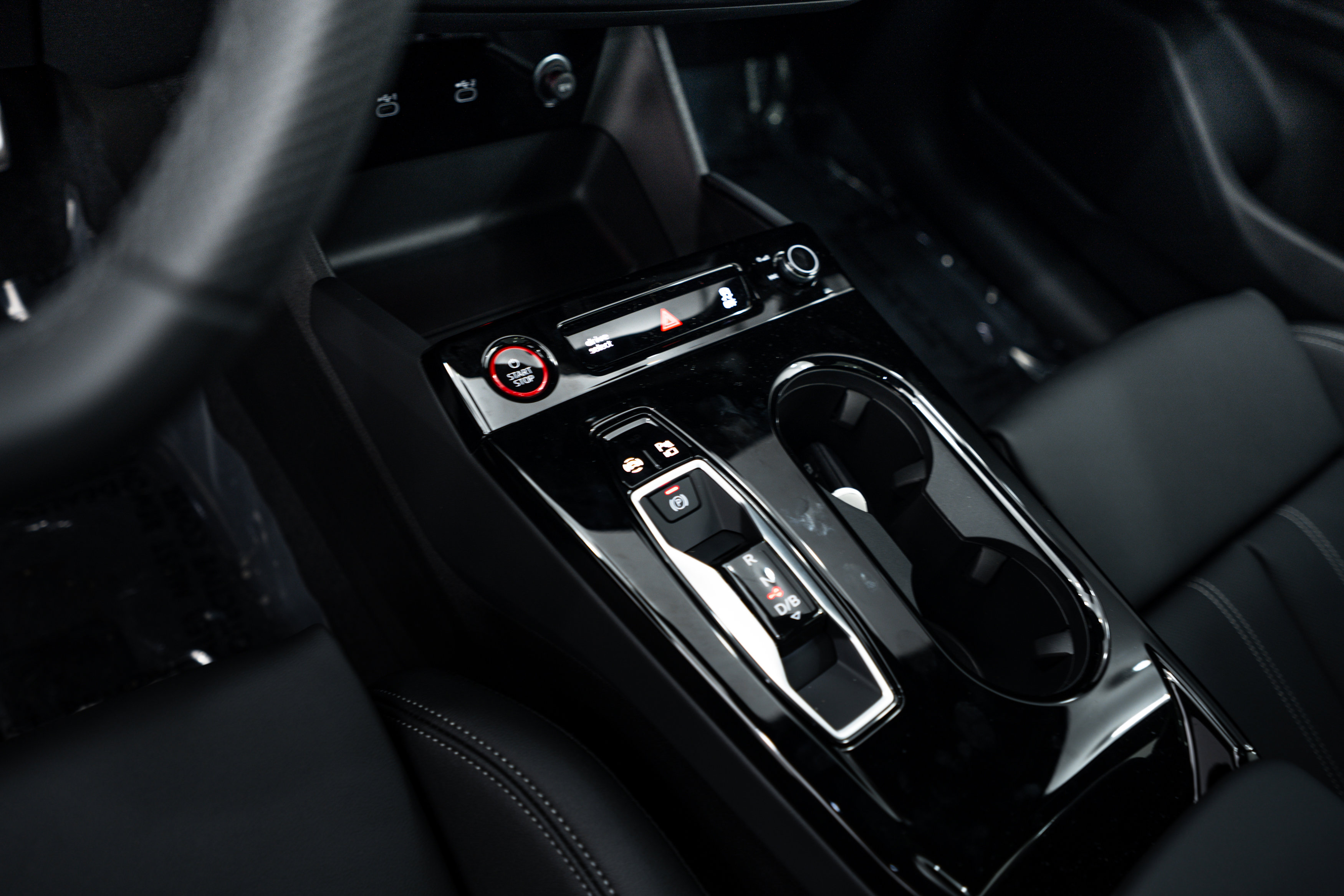 New 2027 Audi SQ6 e-tron Premium Plus AWD/4WD image 12