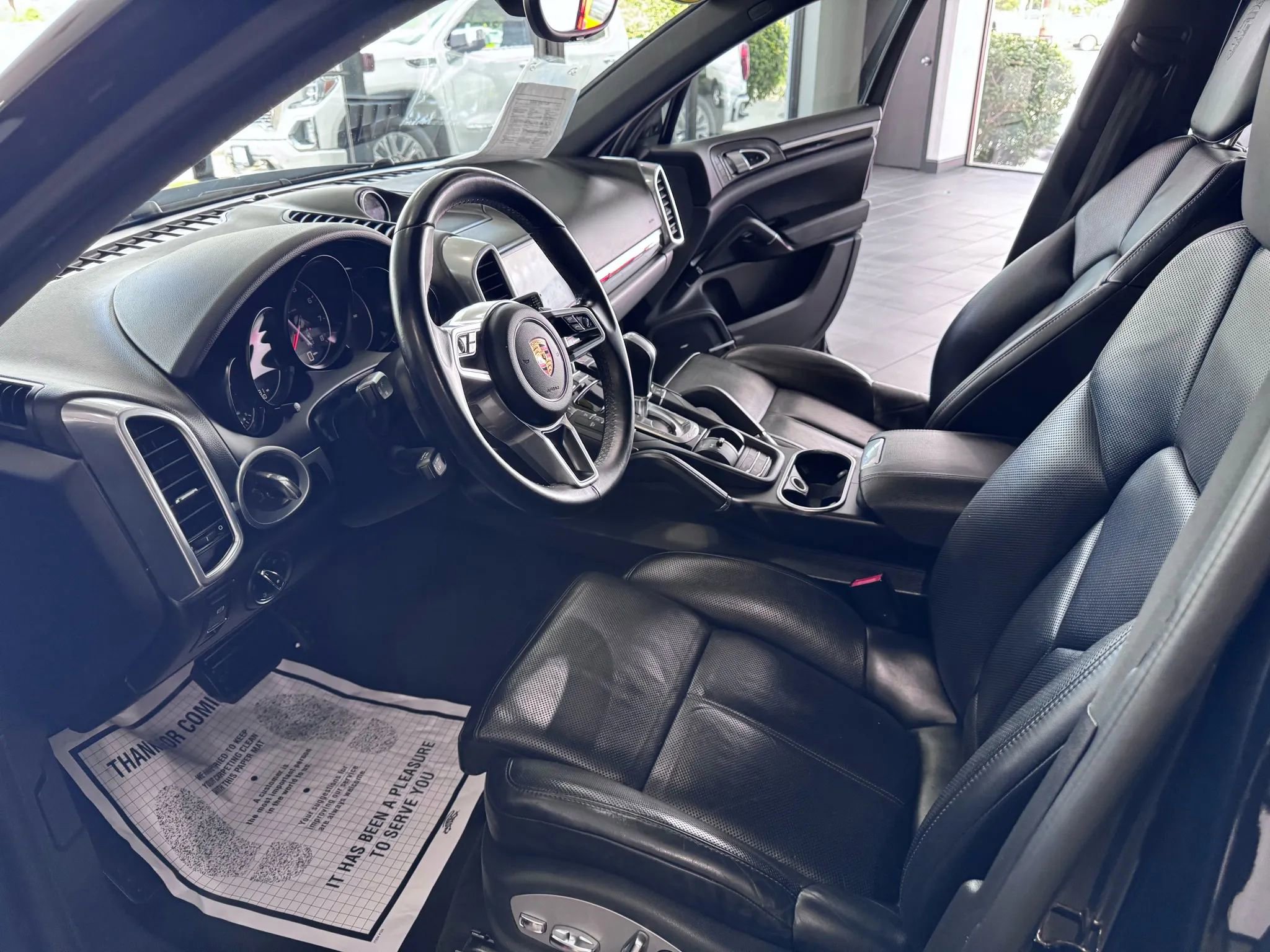 Used 2018 Porsche Cayenne Platinum Edition image 8