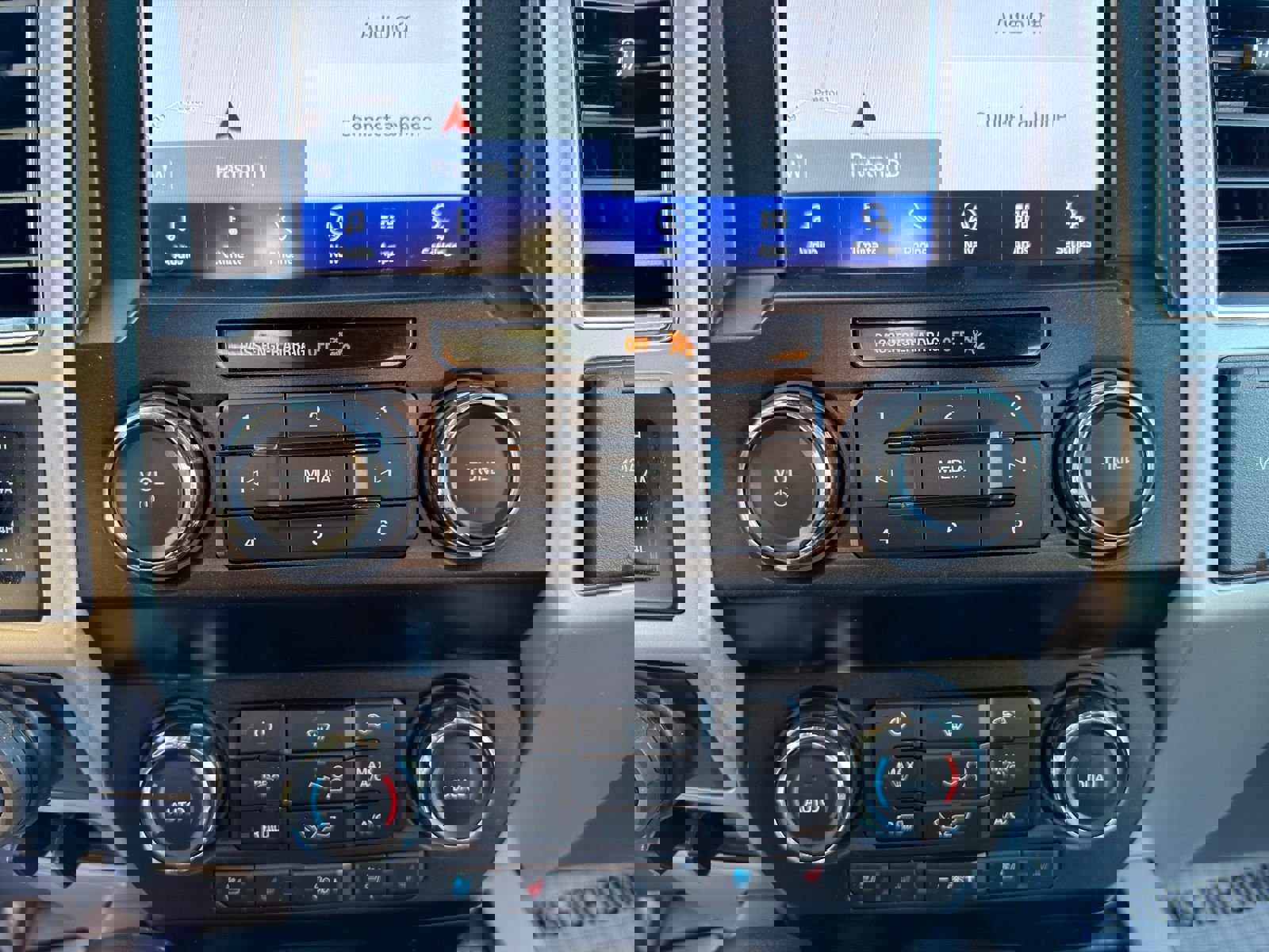 Used 2019 Ford F150 Lariat image 27