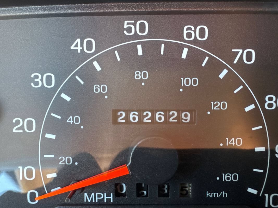 Used 2000 Ford Excursion Limited AWD/4WD image 10