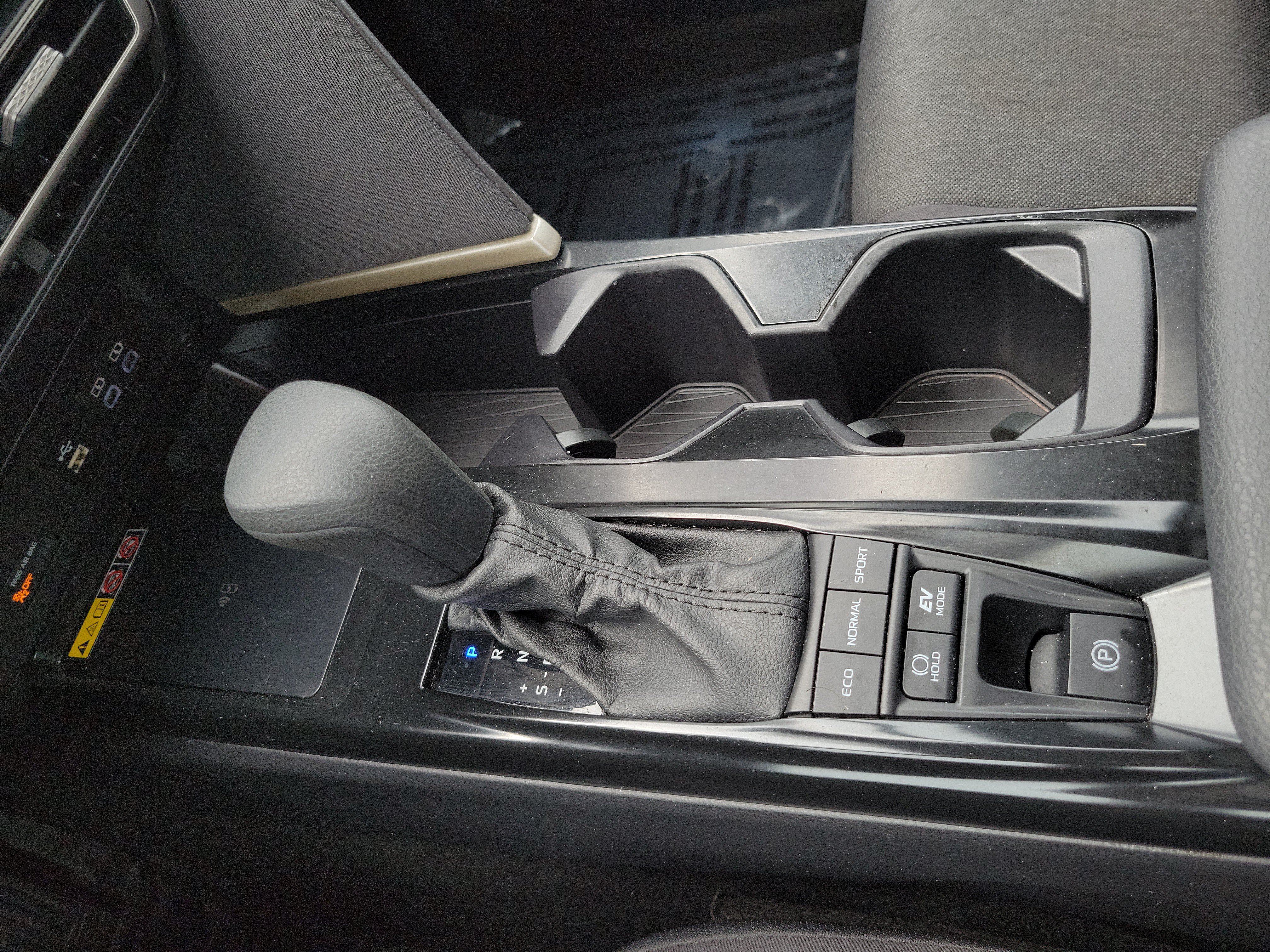 Certified 2025 Toyota Camry LE FWD image 32