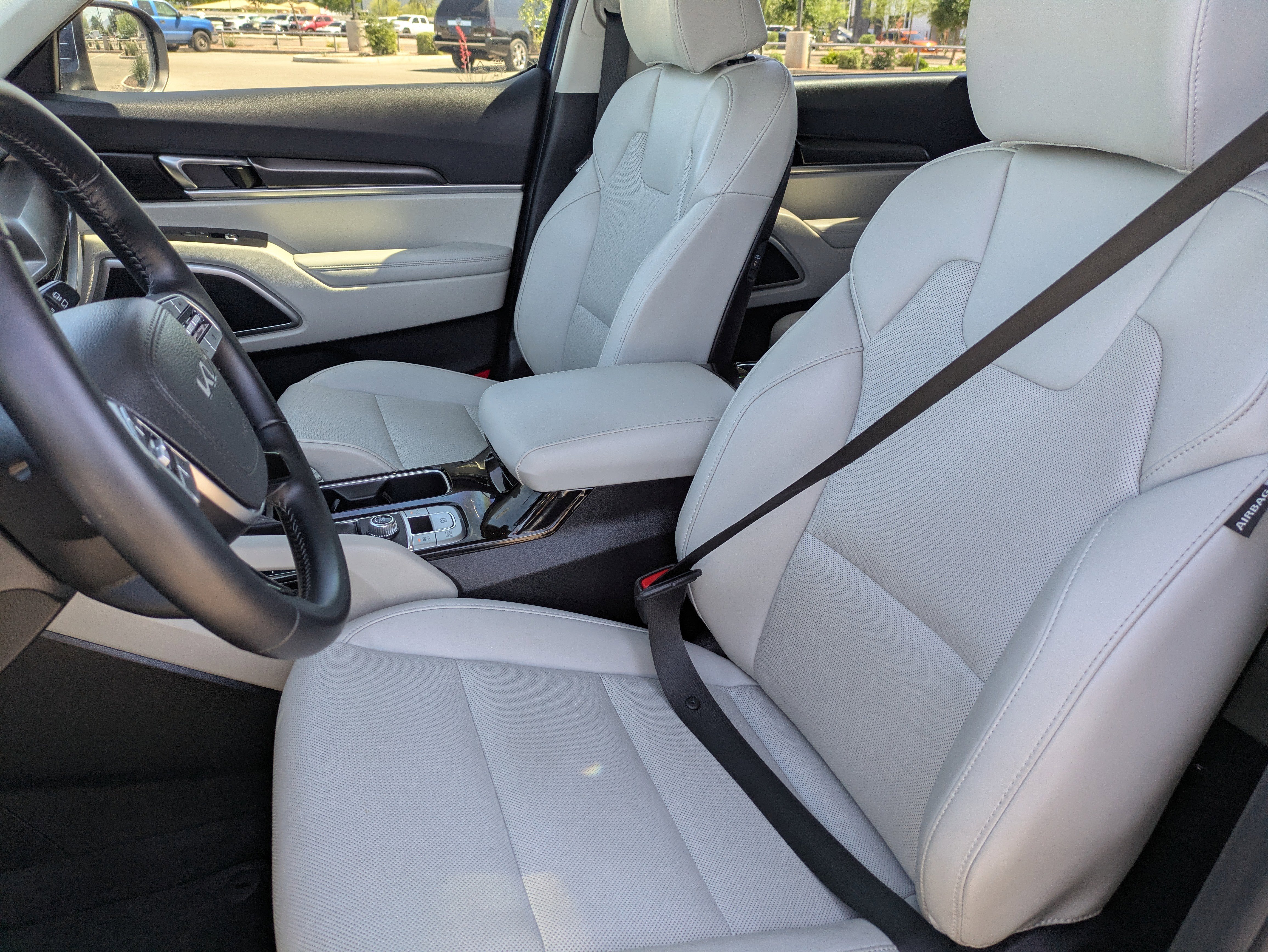 Used 2025 Kia Telluride S FWD image 26