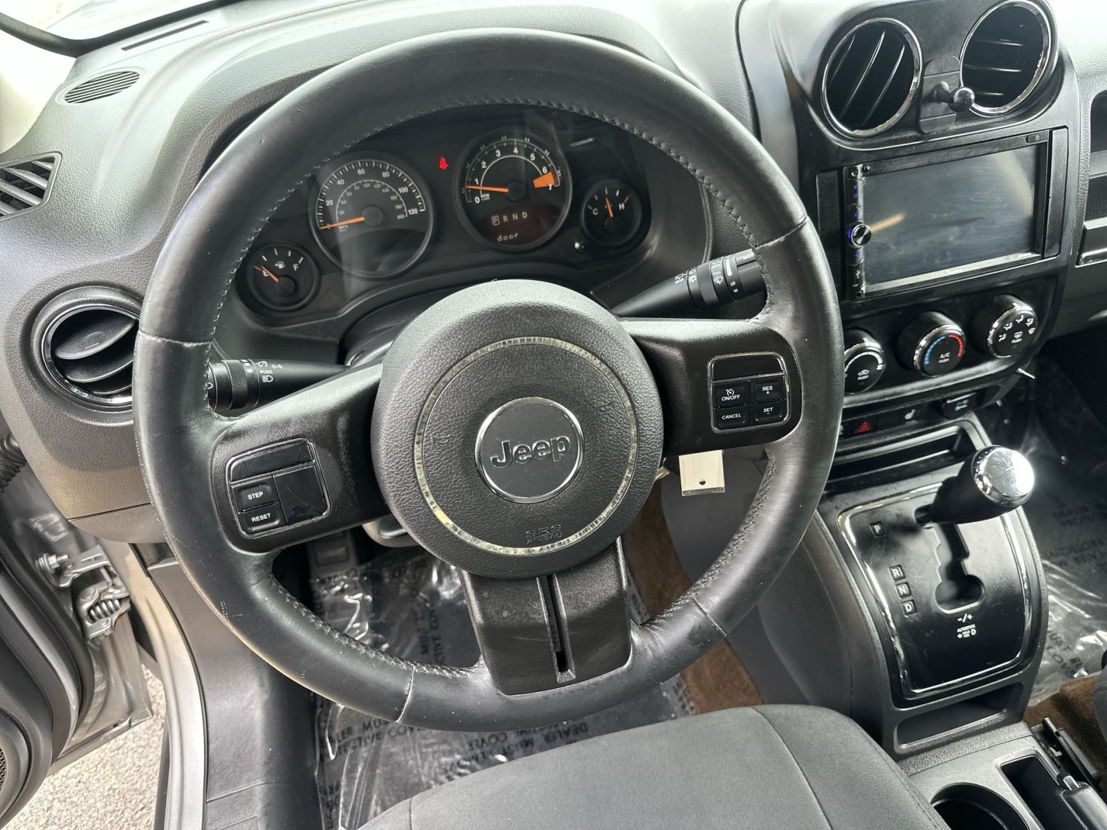 Used 2014 Jeep Patriot Latitude w/ Sun/Sound Group AWD/4WD image 24