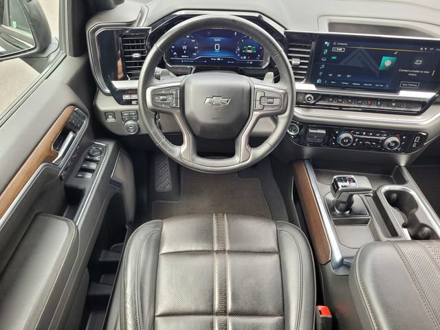 Used 2024 Chevrolet Silverado 1500 High Country w/ Midnight Edition AWD/4WD image 16