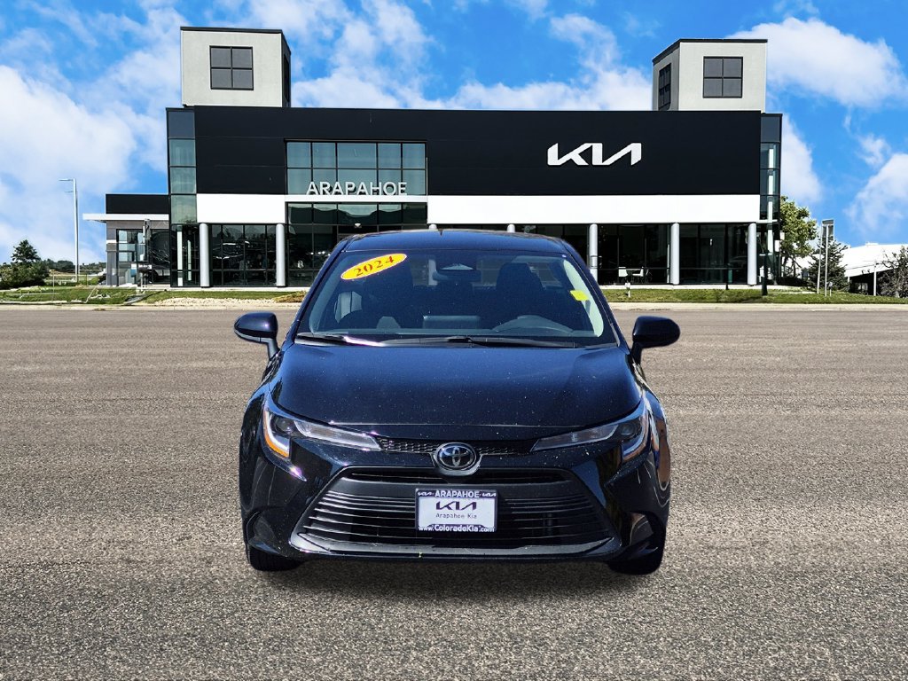 Used 2024 Toyota Corolla LE FWD image 3