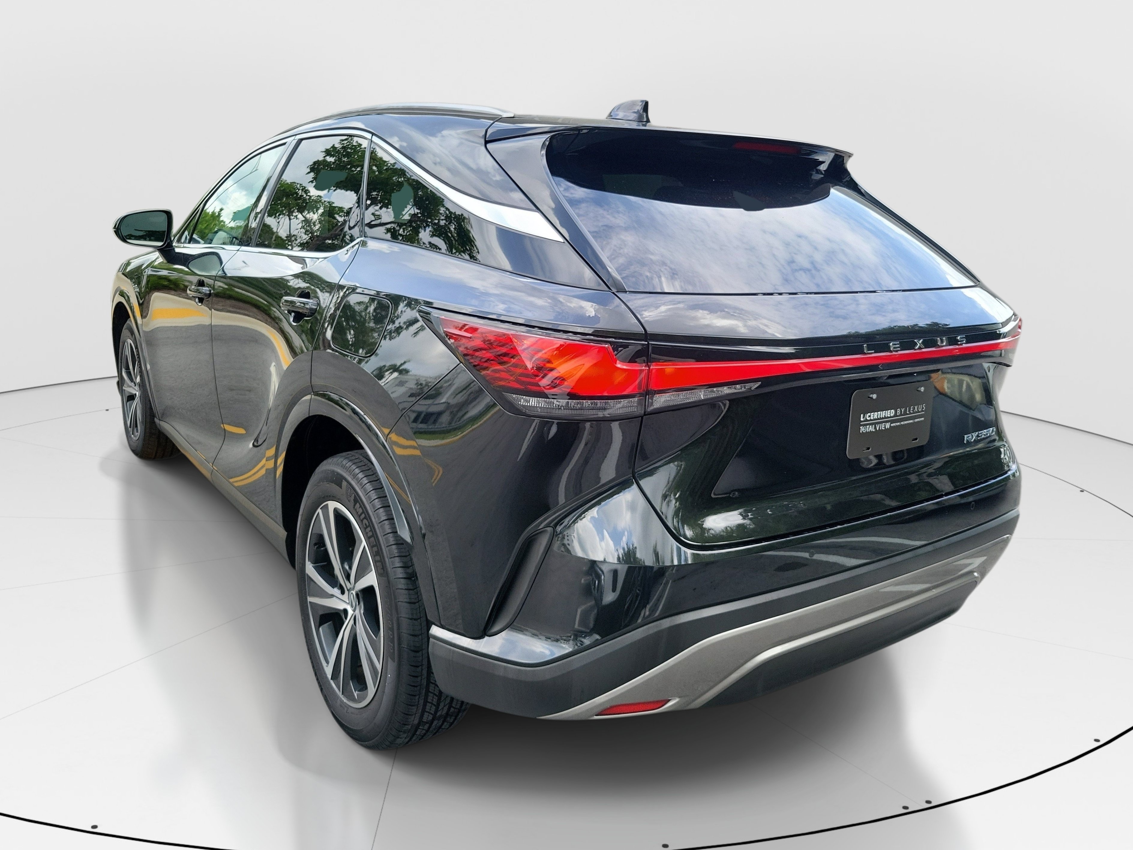 Used 2026 Lexus RX 350 FWD w/ Accessory Package (Z1) image 4