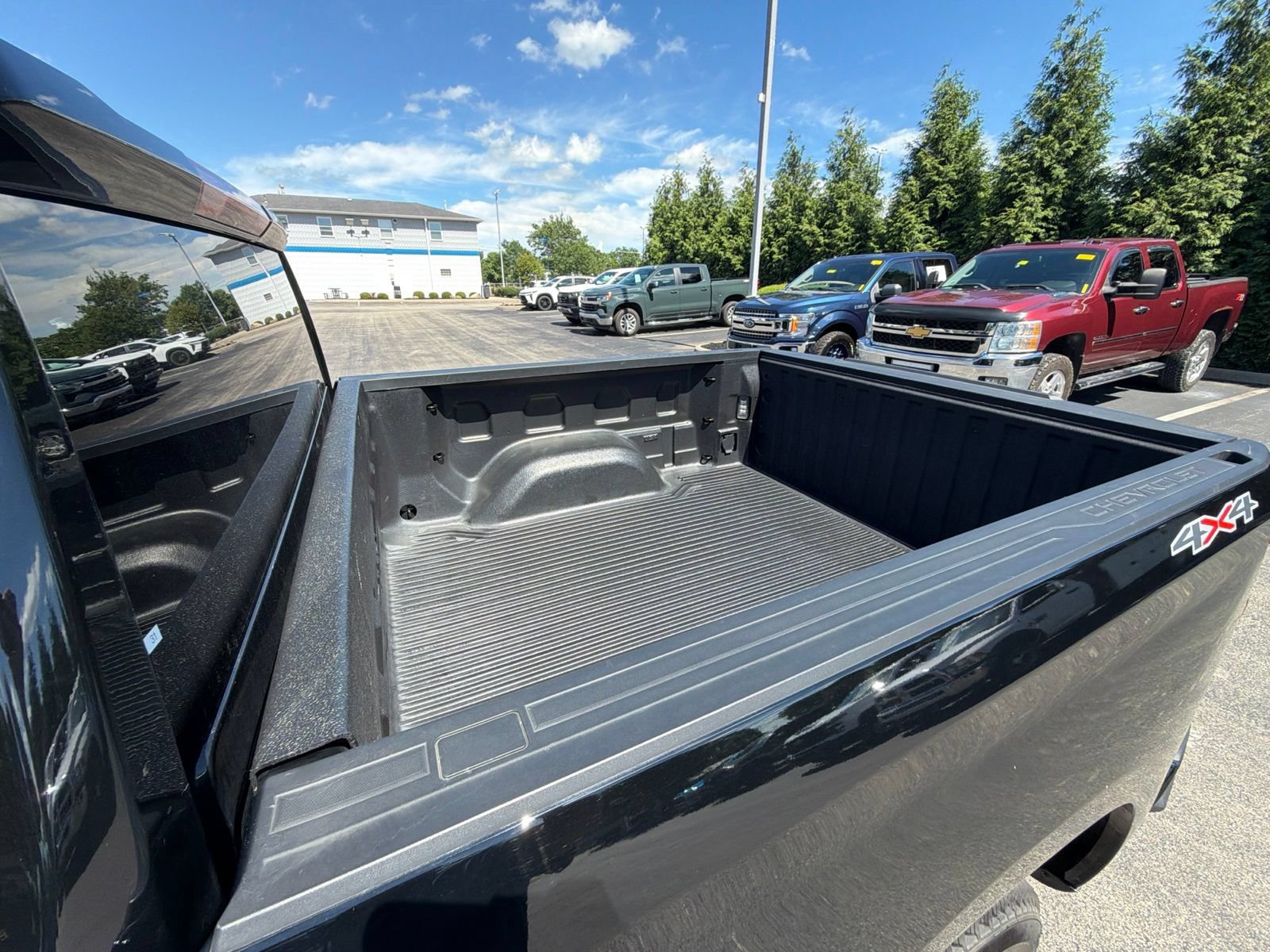 Certified 2026 Chevrolet Silverado 1500 RST AWD/4WD image 24