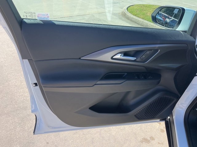 New 2026 Chevrolet Equinox EV LT image 14