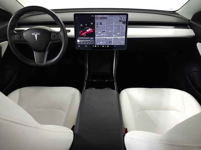 Used 2019 Tesla Model 3 Long Range image 11