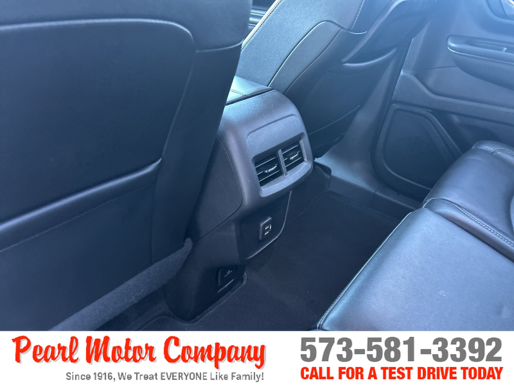 Used 2024 GMC Terrain SLT AWD/4WD image 22