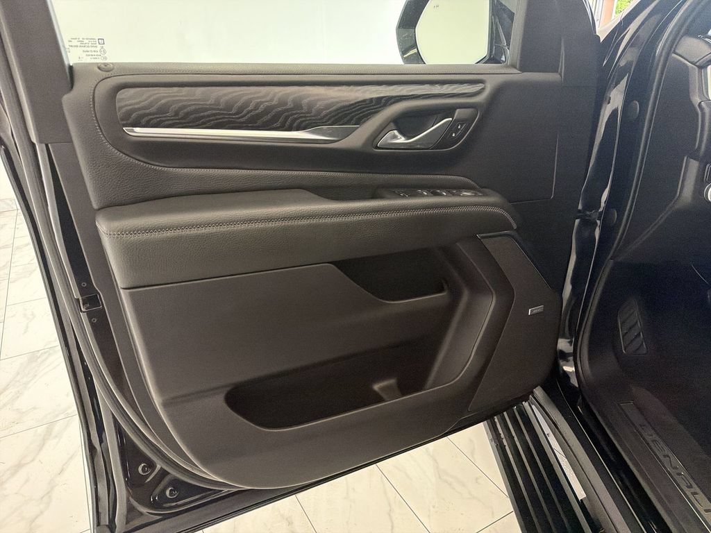 Used 2022 GMC Yukon Denali RWD image 23