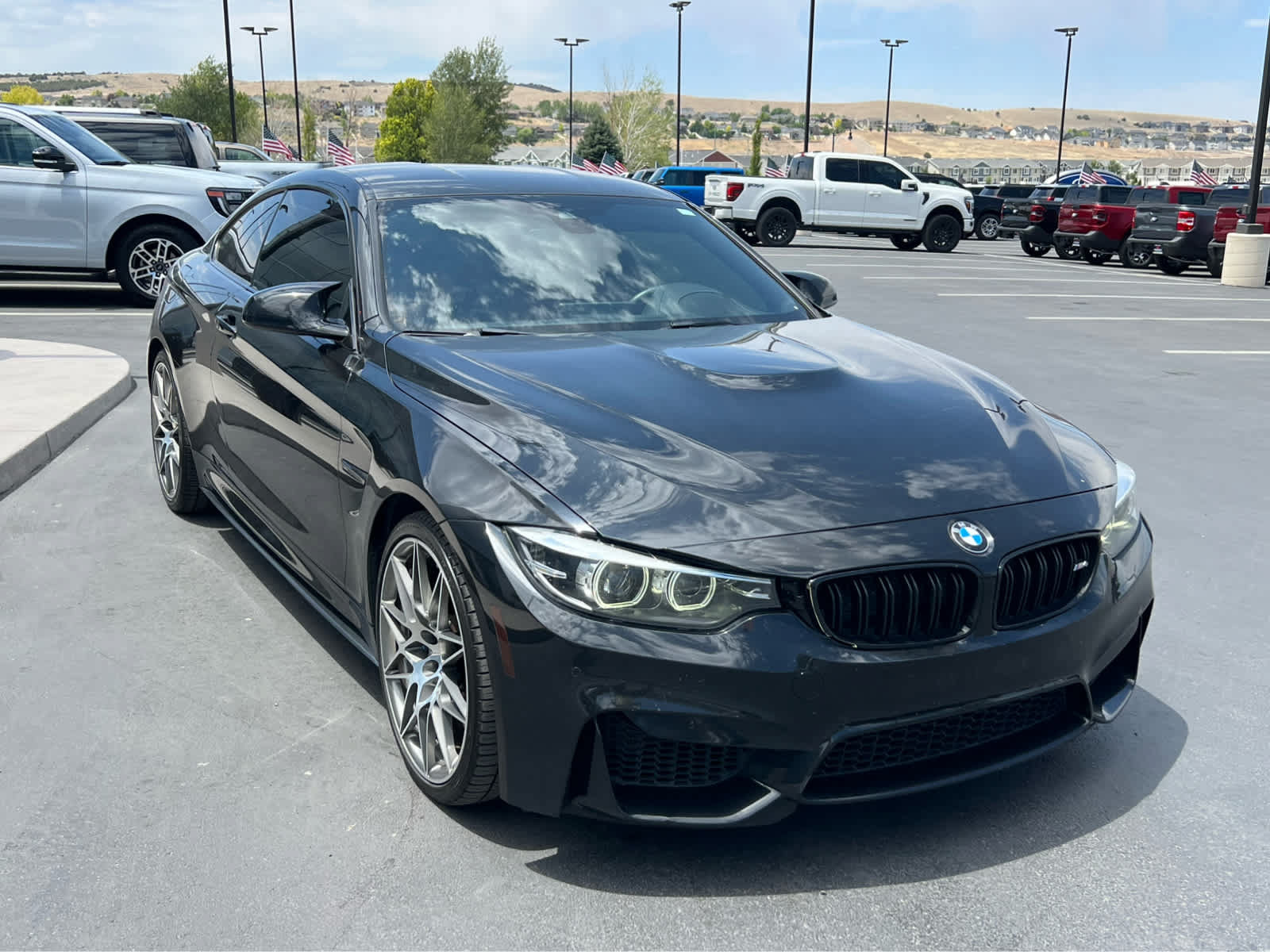 Used 2019 BMW M4 Coupe w/ Competition Package RWD image 4