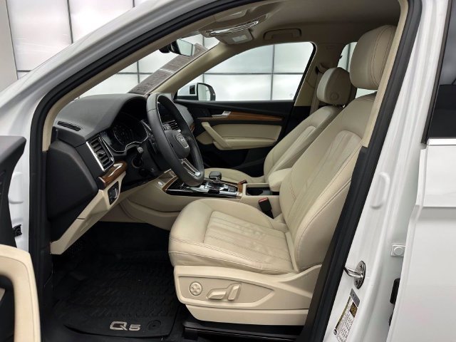 Certified 2023 Audi Q5 2.0T Premium w/ Convenience Package AWD/4WD image 12