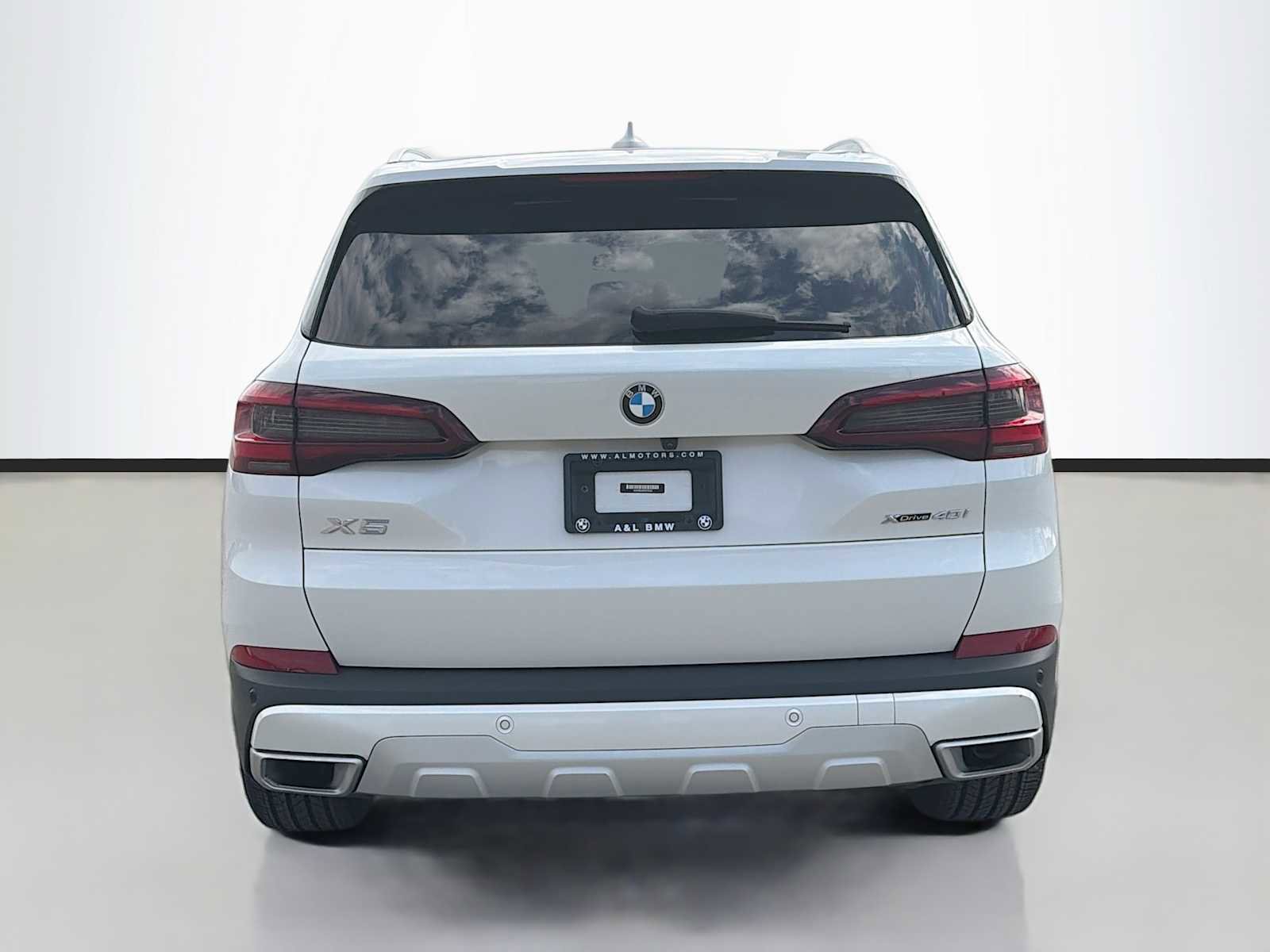 Certified 2023 BMW X5 xDrive40i w/ Premium Package AWD/4WD image 4