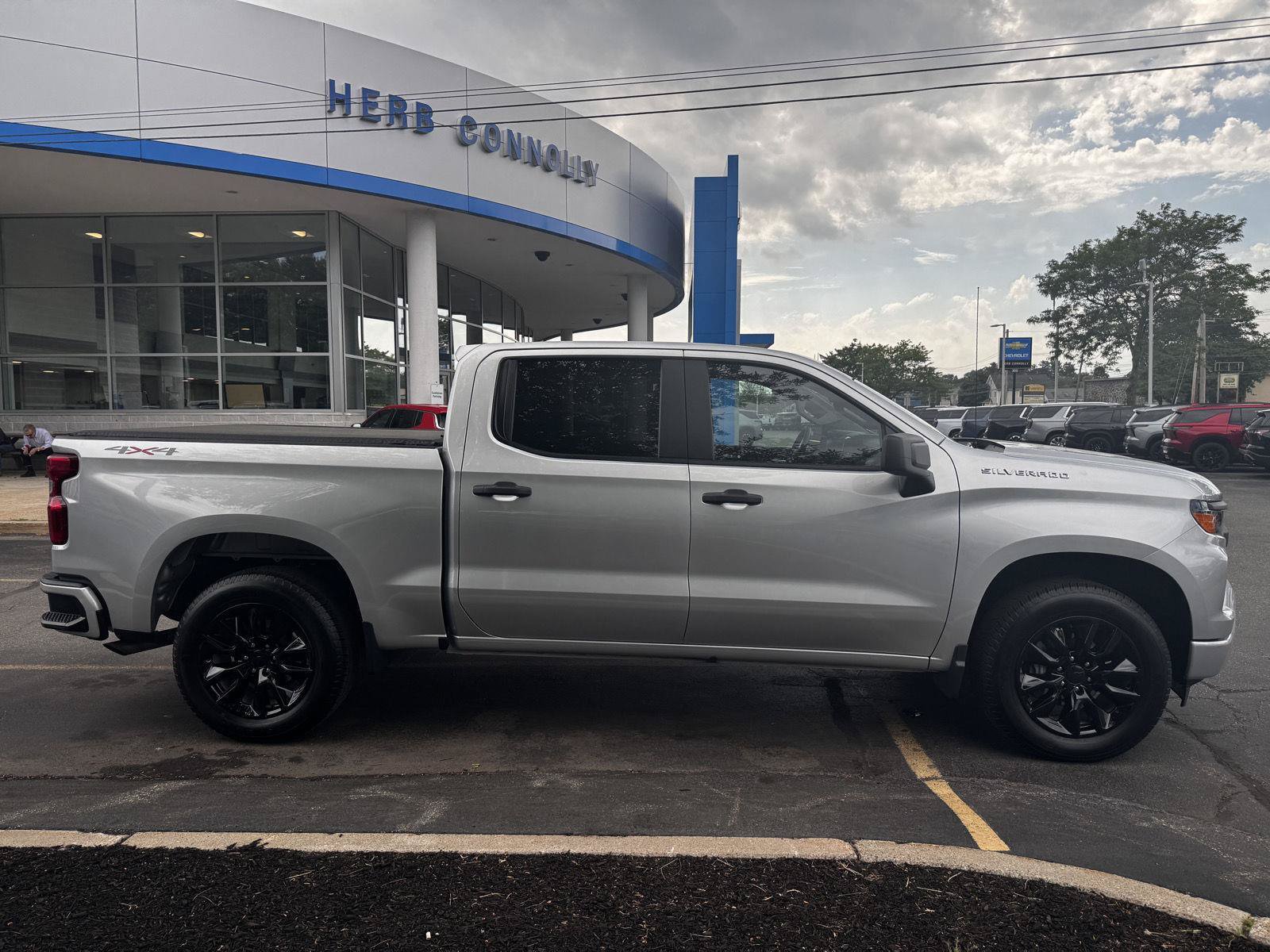 Certified 2022 Chevrolet Silverado 1500 Custom AWD/4WD image 8