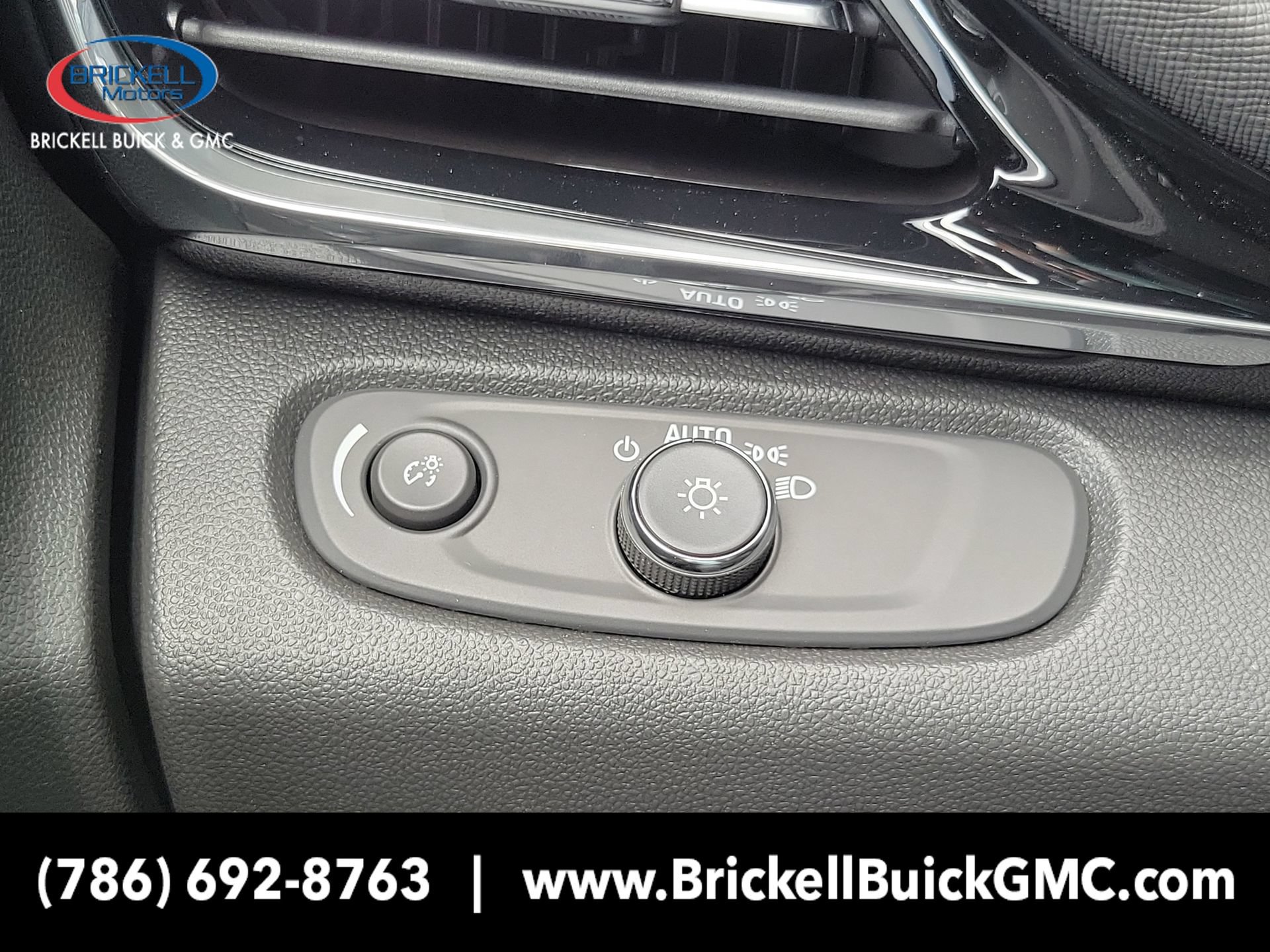New 2026 Buick Envista Sport Touring w/ Convenience I Package FWD image 31