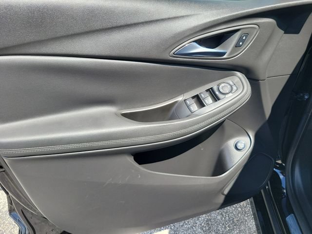 Used 2023 Buick Encore GX Select w/ Sport Touring Package FWD image 18