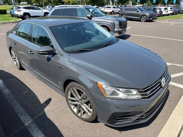 Used 2017 Volkswagen Passat 1.8T R-Line FWD image 14