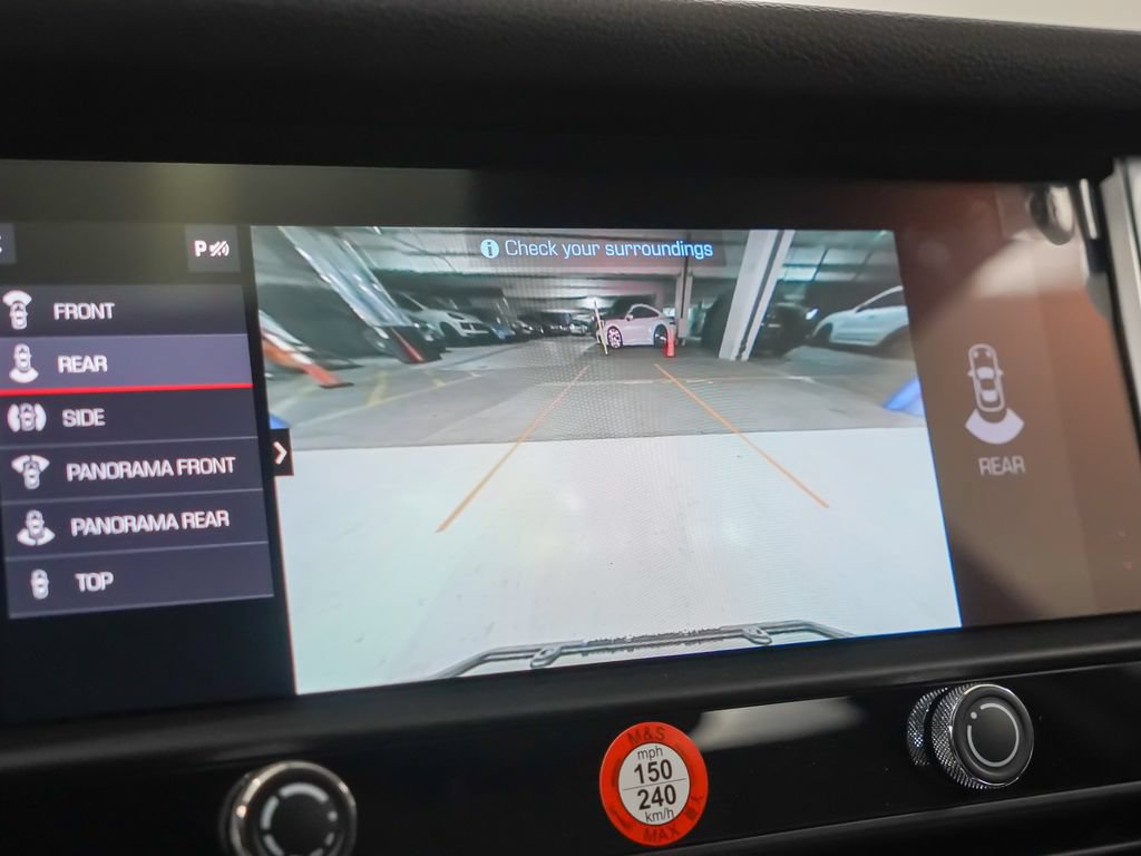 Certified 2026 Porsche Macan AWD/4WD image 31